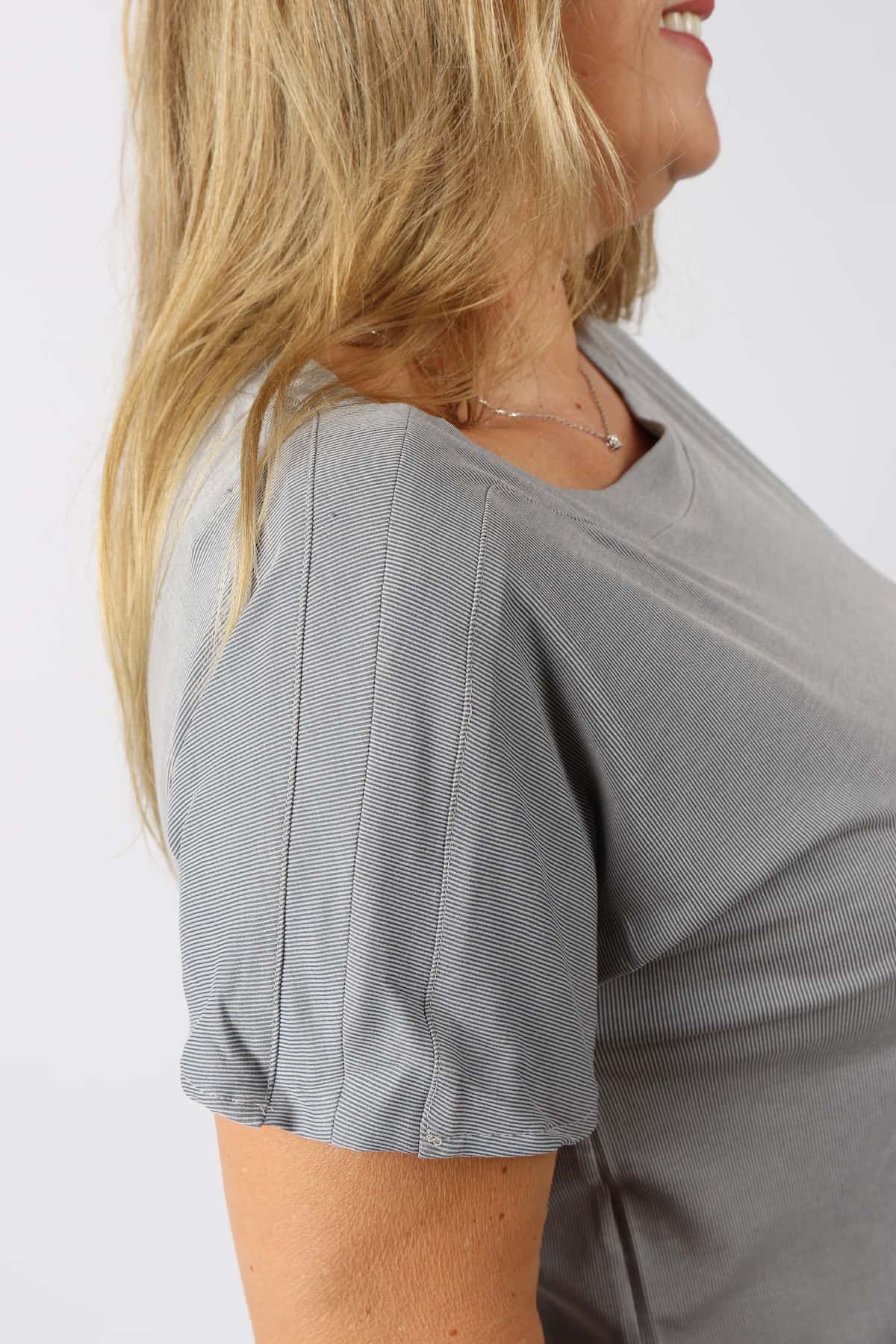  חולצה Dorit לנשים  oz capsule Basic בייסיק בגדי מעצבים